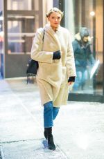 MARTHA HUNT Out and About in Chelsea 01/08/2018