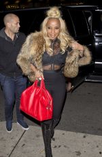 MARY J. BLIGE Out and About in Beverly Hills 01/10/2018