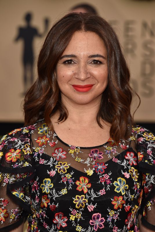 MAYA RUDOLPH at Screen Actors Guild Awards 2018 in Los Angeles 01/21/2018