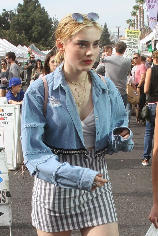 MEG DONNELLY Shopping at Farmers Market in Studio City 01/07/2018