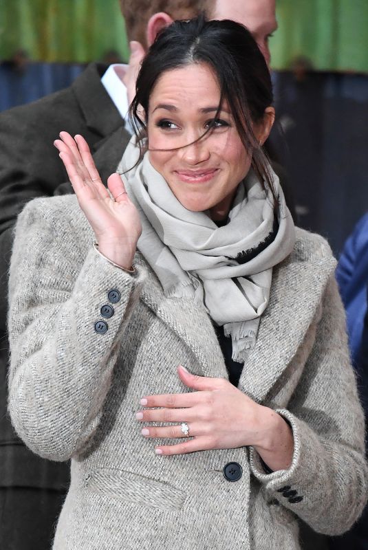 MEGHAN MARKLE at 107.3 FM in Brixton 01/09/2018