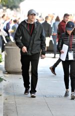 MILA KUNIS and Ashton Kutcher at 2018 Women’s March in Los Angeles 01/20/2018