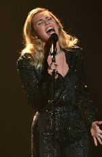 MILEY CYRUS Performs at 2018 Musicares Person of the Year Gala in New York 01/26/2018