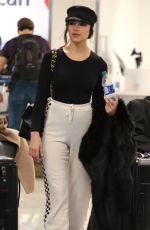 OLIVIA CULPO at Los Angeles Intenational Airport 01/08/2018