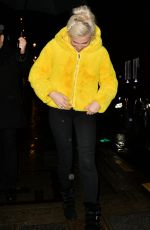 PIXIE LOTT Leaves Ritz Hotel in Paris 01/21/2018