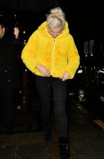 PIXIE LOTT Leaves Ritz Hotel in Paris 01/21/2018