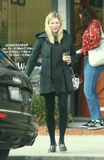 Pregnant KIRSTEN DUNST Leaves a Nail Salon in Toluca Lake 01/19/2018