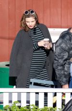 Pregnant MIRANDA KERR Out for Lunch in Brentwood 01/21/2018