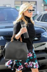 REESE WITHERSPOON Out and About in Santa Monica 01/10/2018