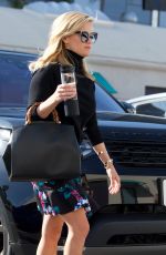 REESE WITHERSPOON Out and About in Santa Monica 01/10/2018