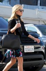 REESE WITHERSPOON Out and About in Santa Monica 01/10/2018