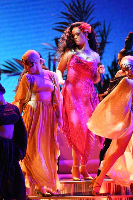 RIHANNA Performs at 60th Annual Grammy Awards in New York 01/28/2018