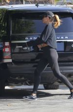 ROSIE HUNTINGTON-WHITELEY Heading to a Gym in Los Angeles 01/12/2018