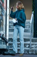 ROSIE HUNTINGTON-WHITELEY Leaves Photoshoot in Miami 01/07/2018