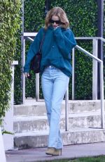 ROSIE HUNTINGTON-WHITELEY Leaves Photoshoot in Miami 01/07/2018