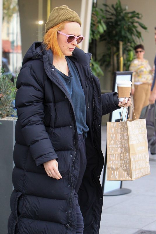 RUMER WILLIS Out for Lunch at Cafe Gratitude in Beverly Hills 01/30/2018