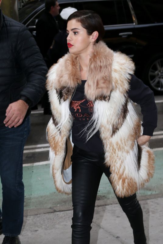 SELENA GOMEZ Heading to a Recording Studio in New York 01/16/2018
