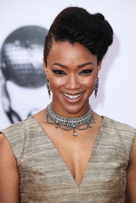 SONEQUA MARTIN GREEN at 49th Naacp Image Awards in Pasadena 01/14/2018