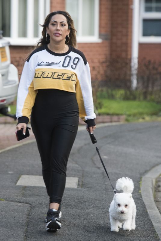 SOPHIE KASAEI Moves Back Home to Newcastle 01/28/2018