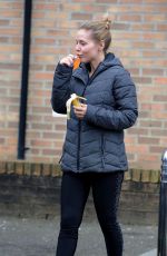 STEPHANIE WARING Leaves Dancing on Ice Hotel 01/09/2018
