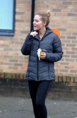 STEPHANIE WARING Leaves Dancing on Ice Hotel 01/09/2018