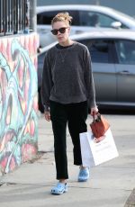 TALLULAH WILLIS Shopping at Sportie LA on Melrose Avenue in Los Angeles 01/30/2018