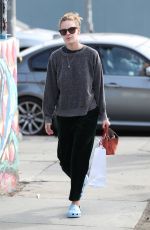 TALLULAH WILLIS Shopping at Sportie LA on Melrose Avenue in Los Angeles 01/30/2018