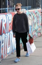 TALLULAH WILLIS Shopping at Sportie LA on Melrose Avenue in Los Angeles 01/30/2018