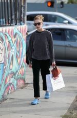 TALLULAH WILLIS Shopping at Sportie LA on Melrose Avenue in Los Angeles 01/30/2018