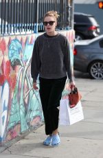 TALLULAH WILLIS Shopping at Sportie LA on Melrose Avenue in Los Angeles 01/30/2018