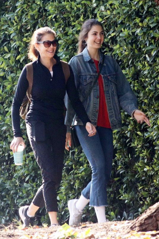 TERI HATCHER and EMERSON TENNEY Out Hikking in Los Angeles 01/15/2018