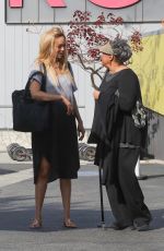TYRA BANKS Leaves a Brunch with Her Mother in Venice 01/16/2018