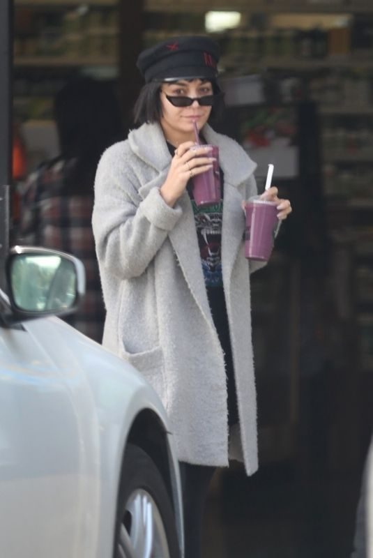 VANESSA HUDGENS Leaves Earthbar in Los Angeles 01/16/2018