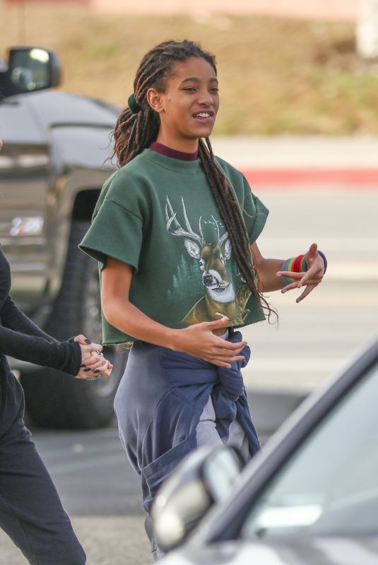 WILLOW SMITH Out and About in Calabasas 01/15/2018