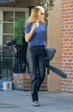 ABBEY LEE KERSHAW out for Coffee at Alfred