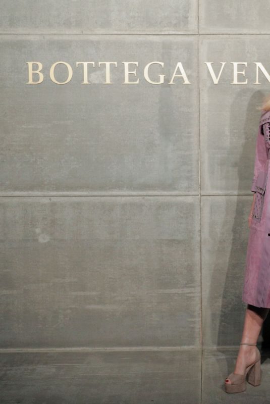 ALICE NAYLOR LEYLAND at Bottega Veneta Show at New York Fashion Week 02/09/2018