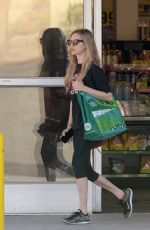 AMANDA SEYFRIED Shopping at Whole Foods in Los Angeles 02/18/2018