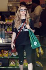AMANDA SEYFRIED Shopping at Whole Foods in Los Angeles 02/18/2018
