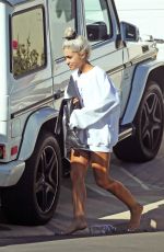 ARIANA GRANDE Out and About in Los Angeles 02/23/2018