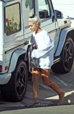 ARIANA GRANDE Out and About in Los Angeles 02/23/2018