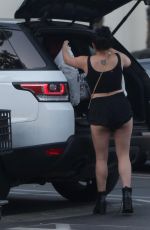 ARIEL WINTER Shopping at Bed Bath and Beyond in Los Angeles 02/07/2018