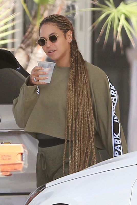 BEYONCE KNOWLES Out and About in Miami 02/09/2018