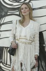 CHIARA FERRAGNI Out and About in Los Angeles 02/04/2018