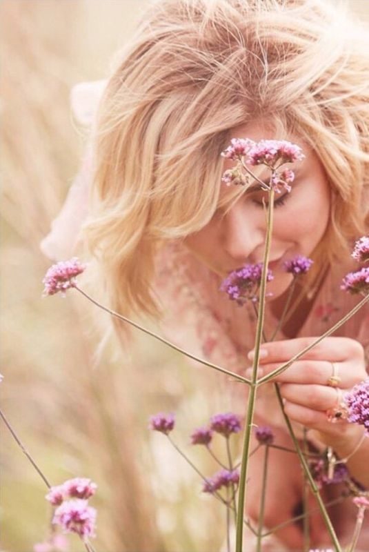 CHLOE MORETZ for Coach Floral Eau De Parfum 2018 Campaign