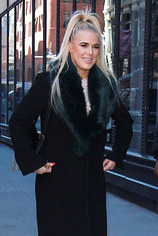 CJ LANA PERRY Arrives at Build Series in New York 01/31/2018