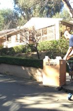 COURTNEY STODDEN Moves Out of Her Apartment into a $3 Million Home in Beverly Hills 02/01/2018