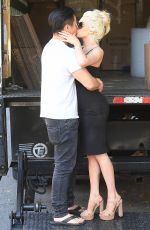 COURTNEY STODDEN Moves Out of Her Apartment into a $3 Million Home in Beverly Hills 02/01/2018