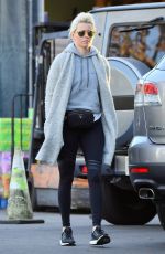 ELIZABETH BANKS Shows New Bleached Blonde Hair in Studio City 02/25/2018