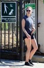 ELIZABETH OLSEN Out Hikking in Runyon Canyon in West Hollywood 02/05/2018