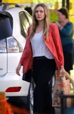 ELIZBAETH OLSEN Shopping for Groceries at Trader Joes in Los Feliz 02/01/2018